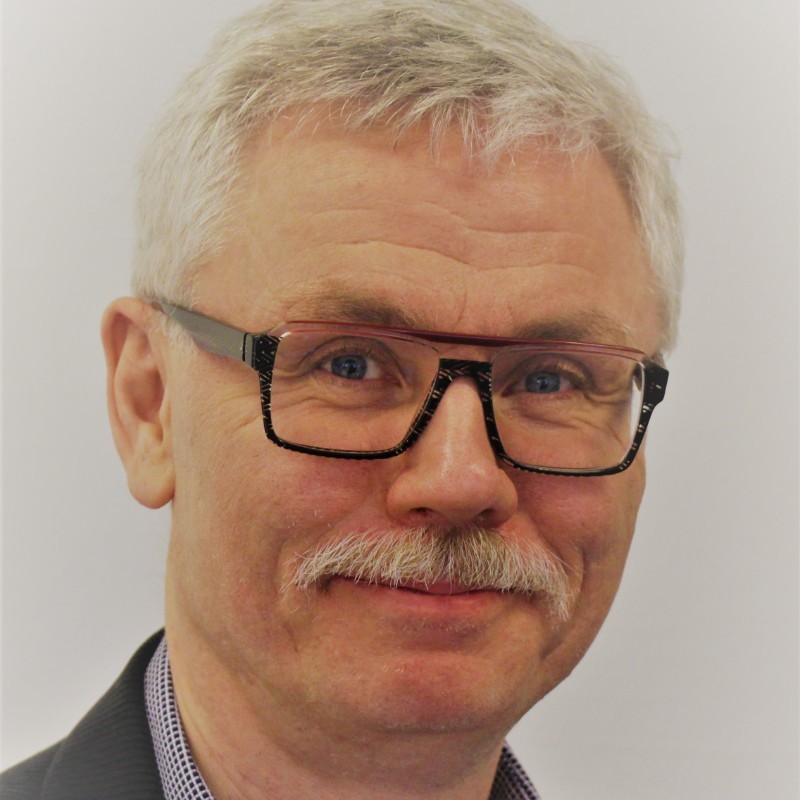 Dr Lars Rossen